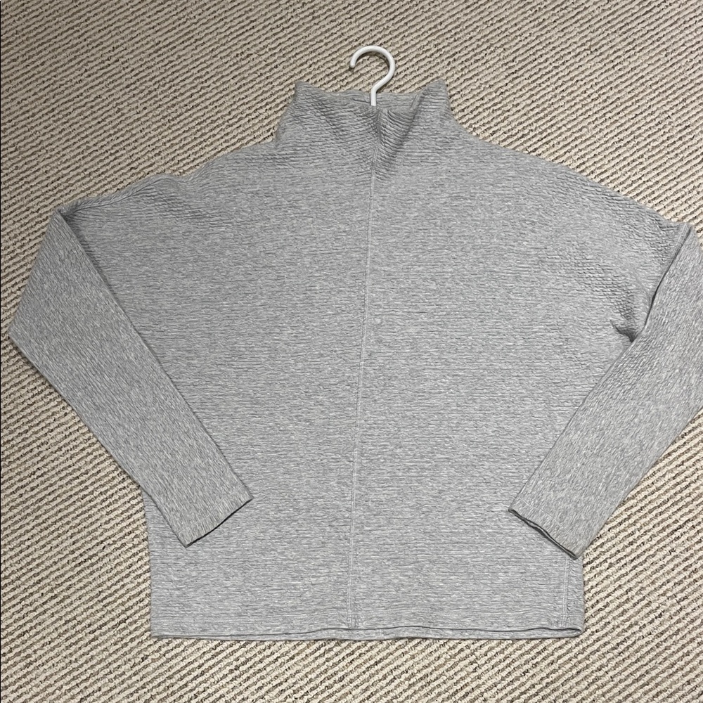 Lululemon Gray Mock-Neck Sweatshirt.